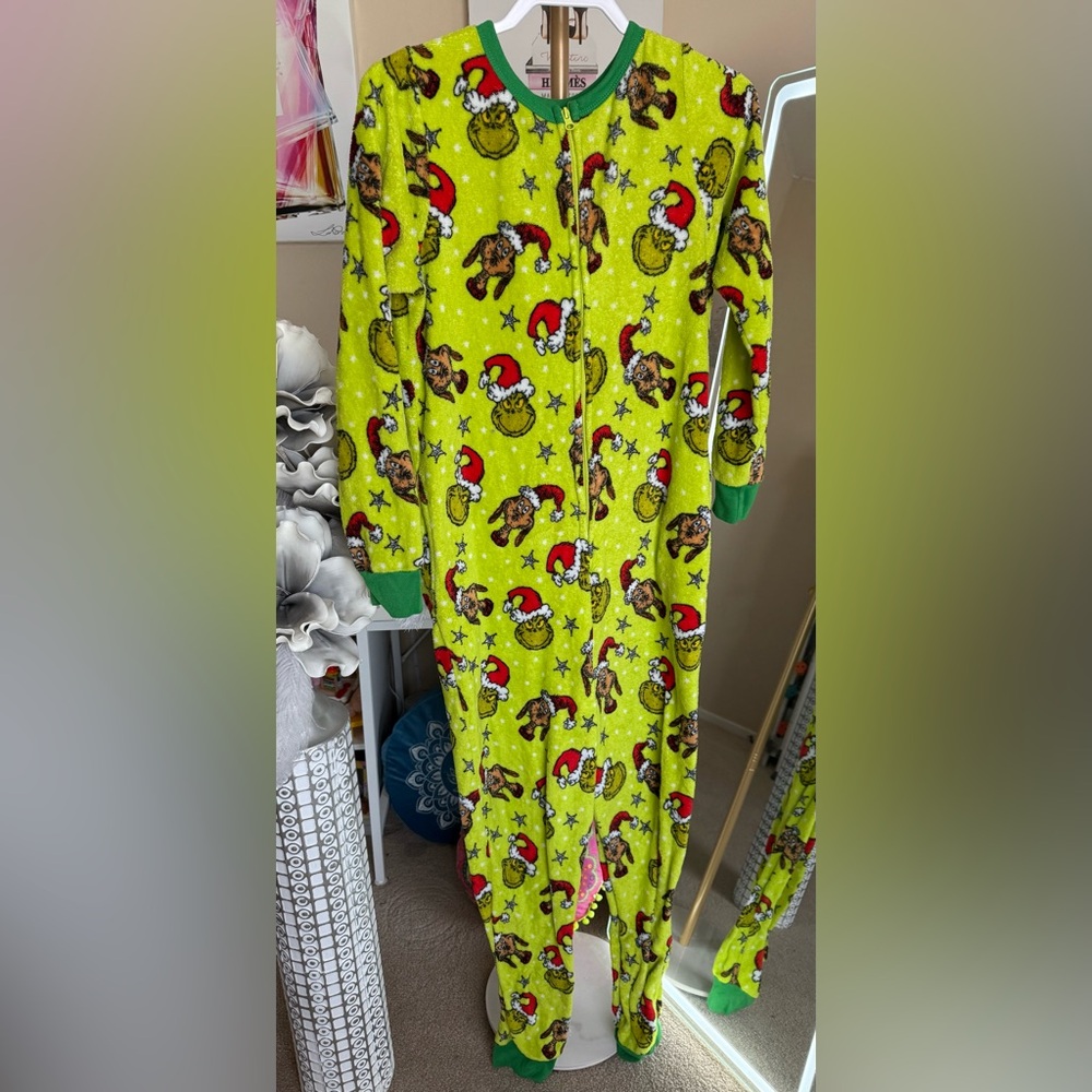Dr. Seuss Grinch Pajamas in Green and Red